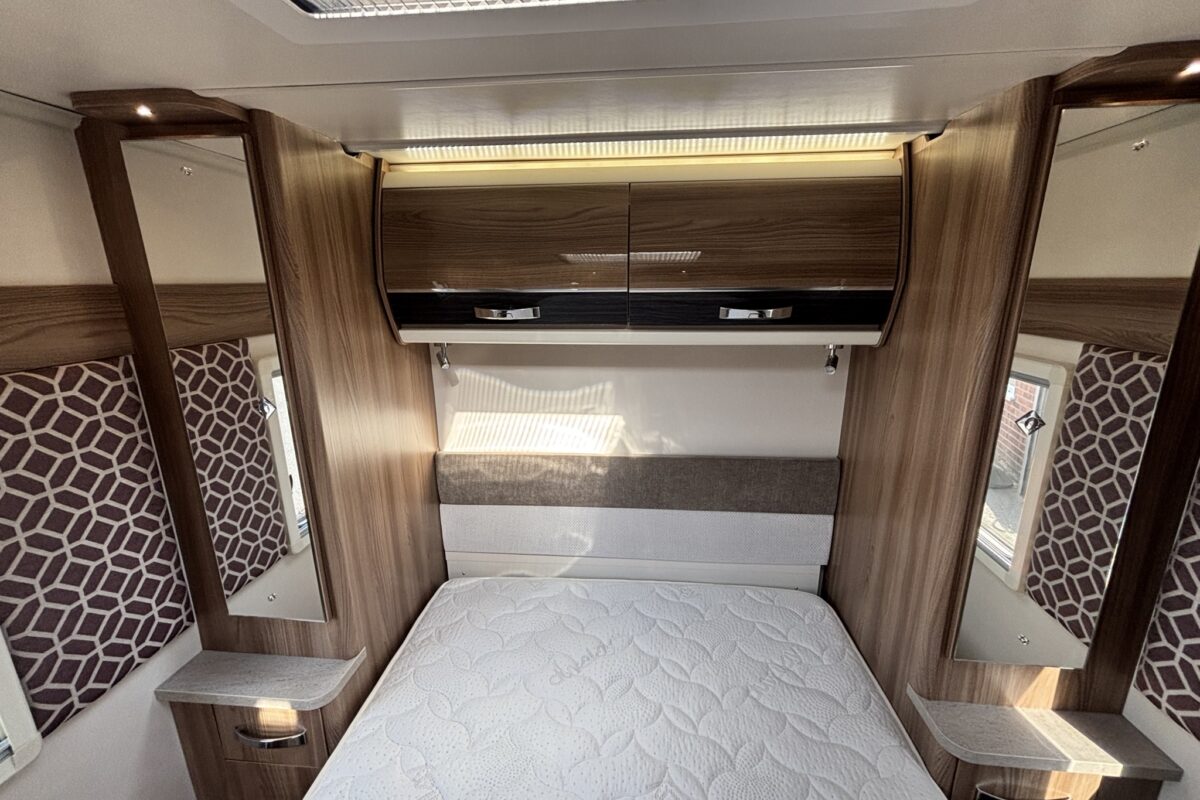 Swift Conqueror 560 2018 WARDROBES