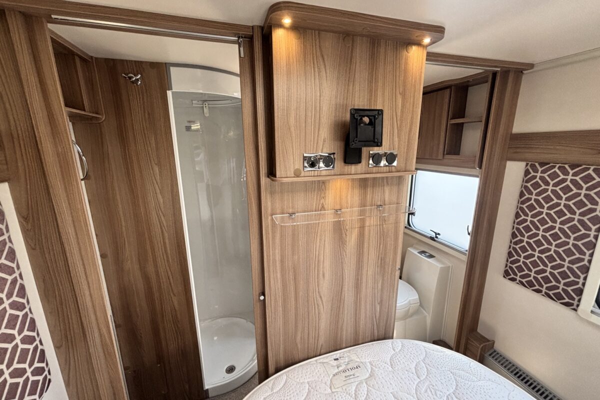Swift Conqueror 560 2018 TV POINT IN BEDROOM