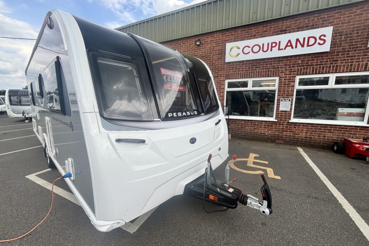2024 Bailey Pegasus Grande GT75 Portofino Front