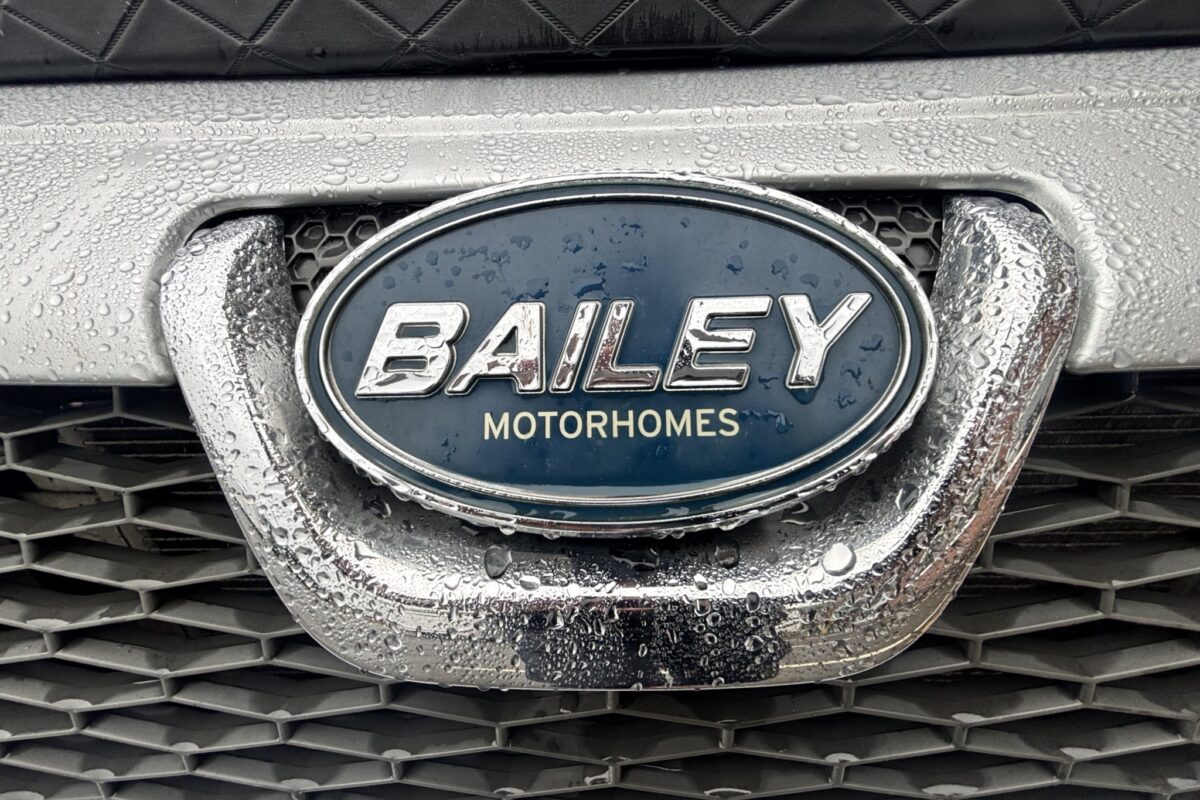 Bailey Approach SE 740 2012 BAILEY BADGE