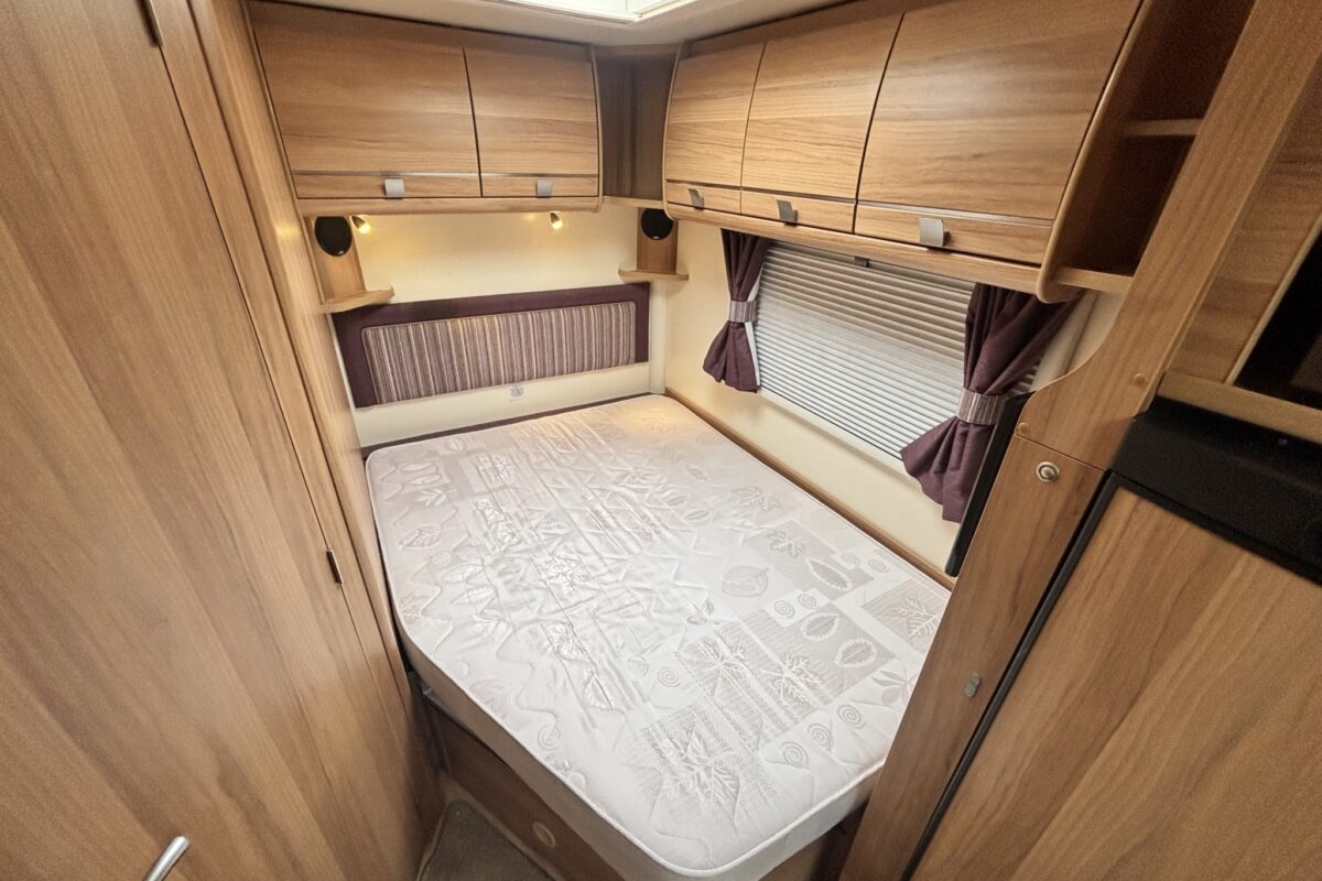 Bailey Approach SE 740 2012 REAR FIXED BED