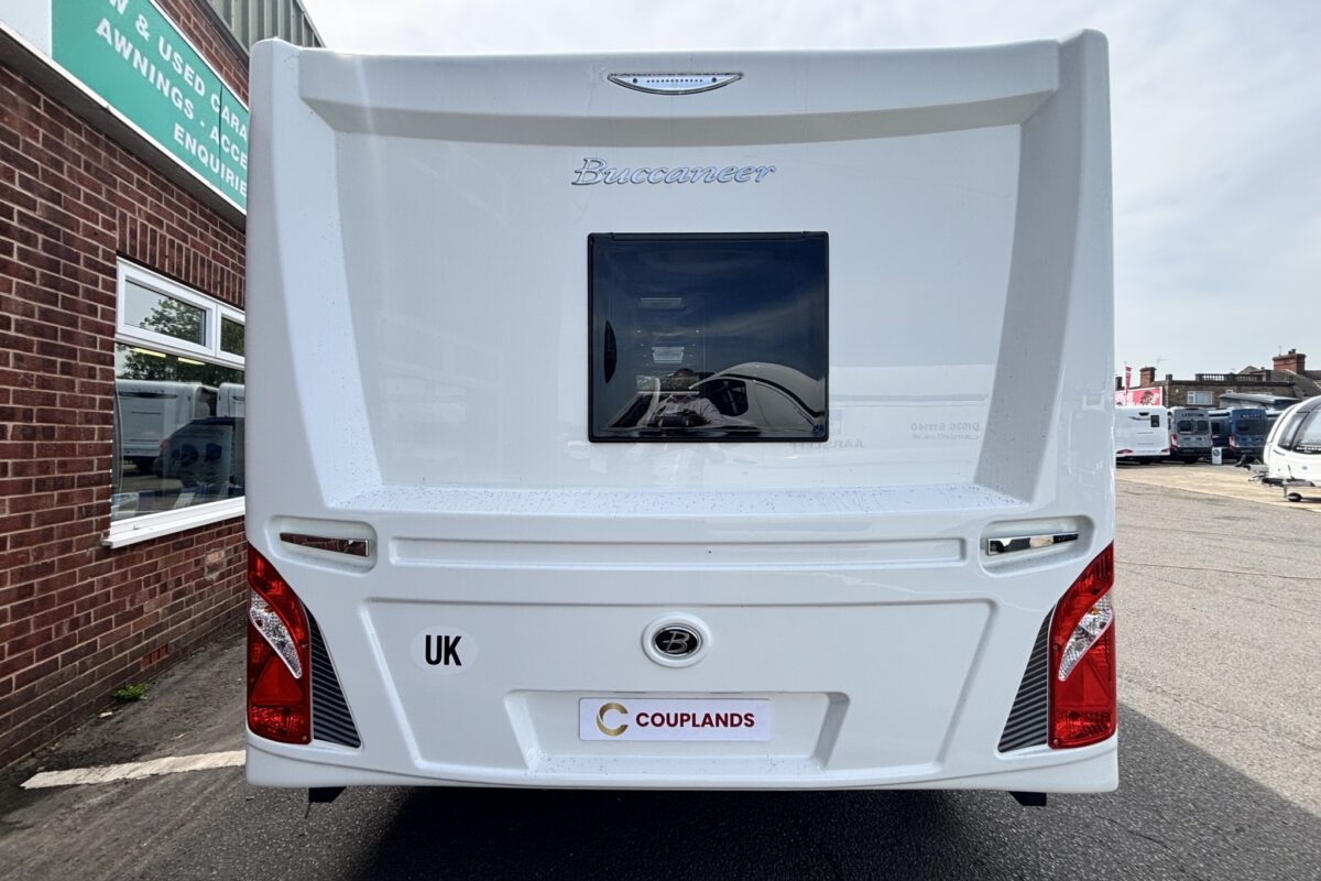 2021 Buccaneer Commodore REAR