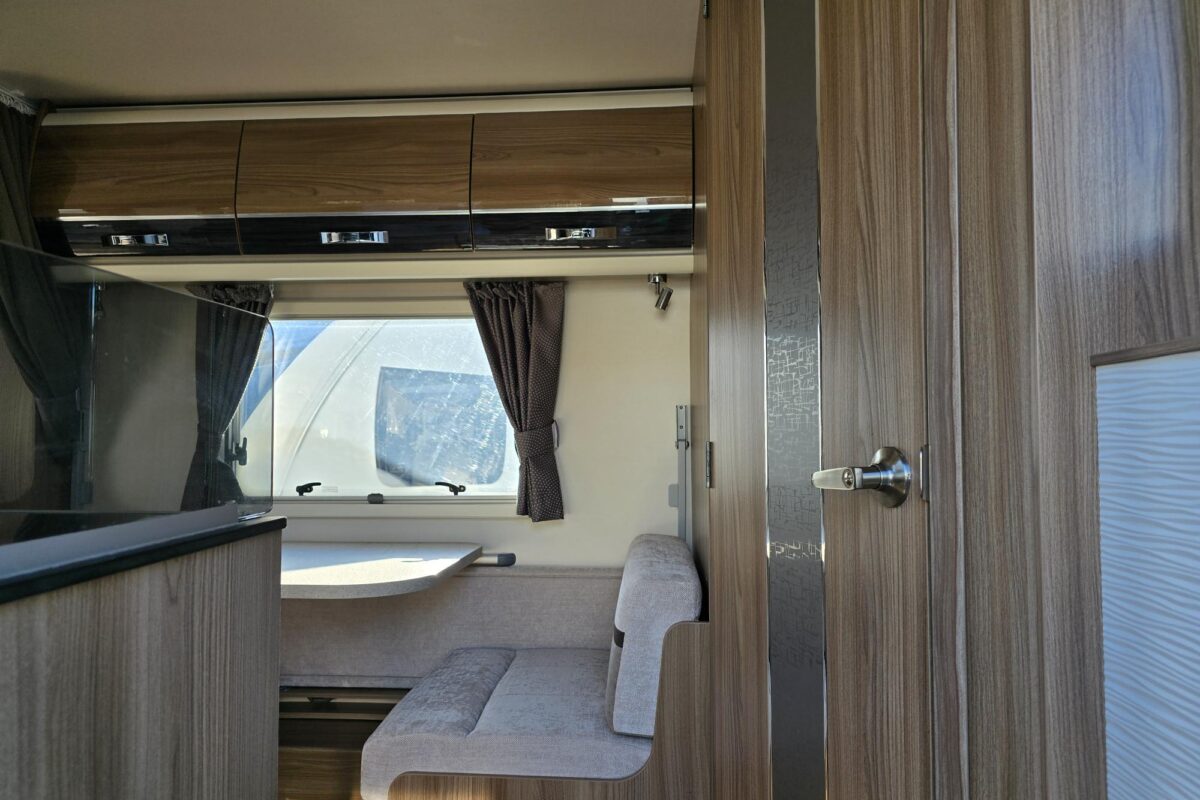 2019 SWIFT ELEGANCE 530