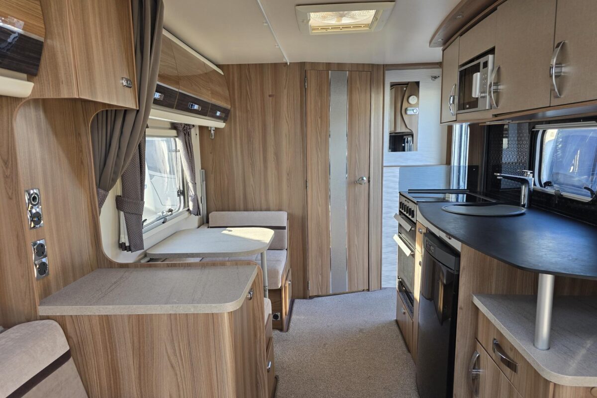 2019 SWIFT ELEGANCE 530