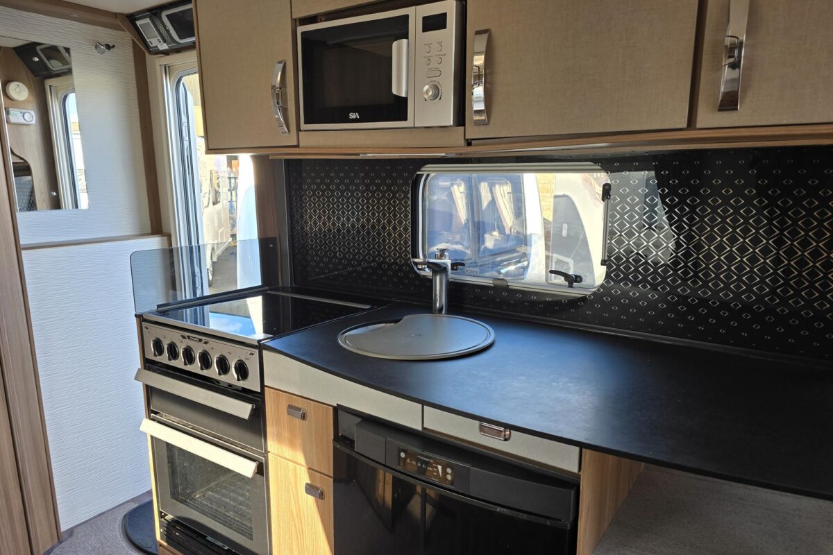 2019 SWIFT ELEGANCE 530