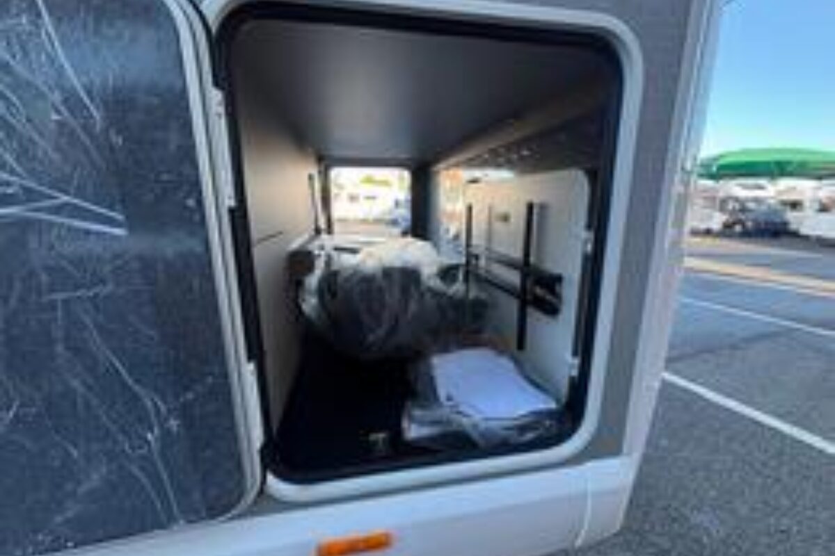 New Bailey Autograph 79-4i 2026 garage