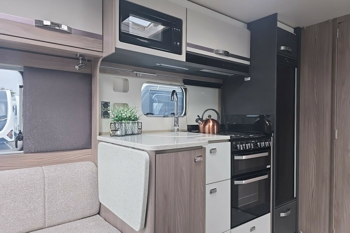 2026 CONQUEROR 480 KITCHEN VIEW