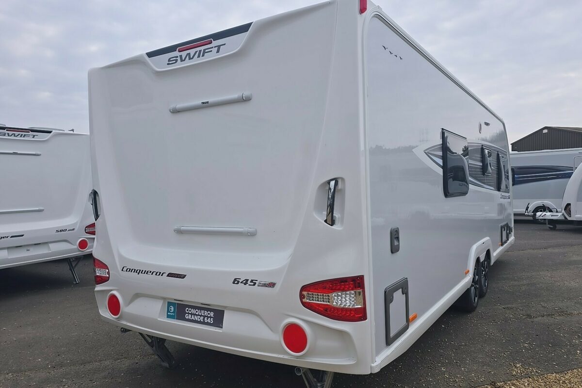 2026 CONQUEROR 645 GRANDE REAR O/S
