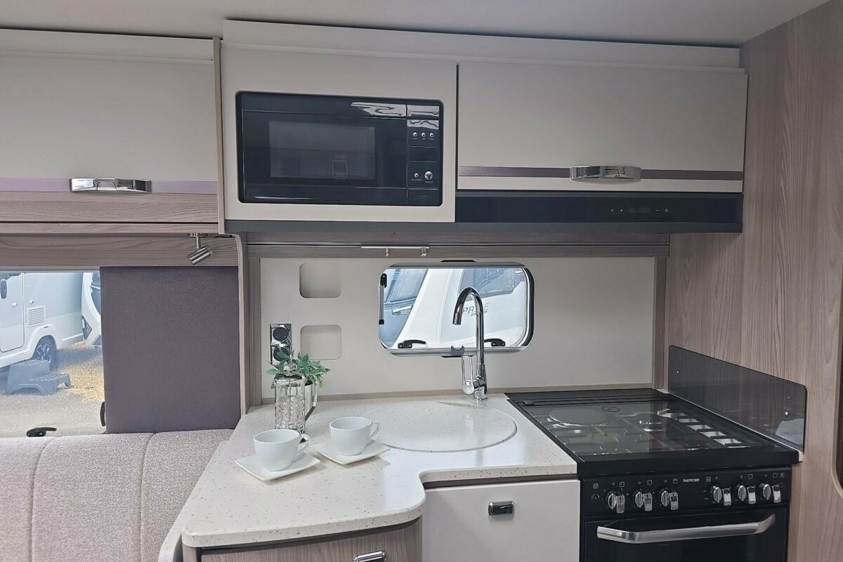 2026 CONQUEROR 645 GRANDE KITCHEN