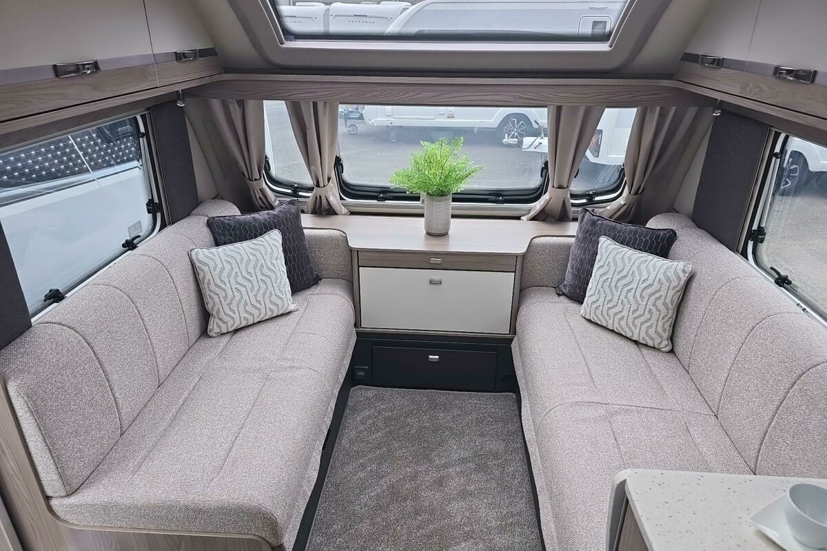 2026 CONQUEROR 645 GRANDE SEAT