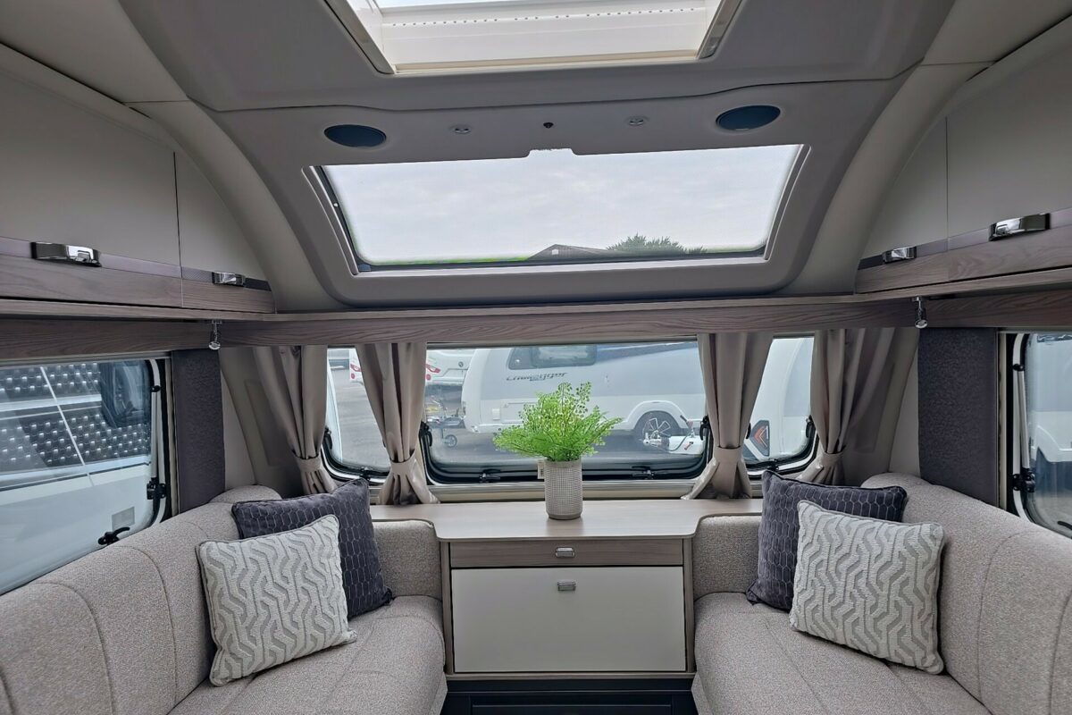 2026 CONQUEROR 645 GRANDE LOUNGE