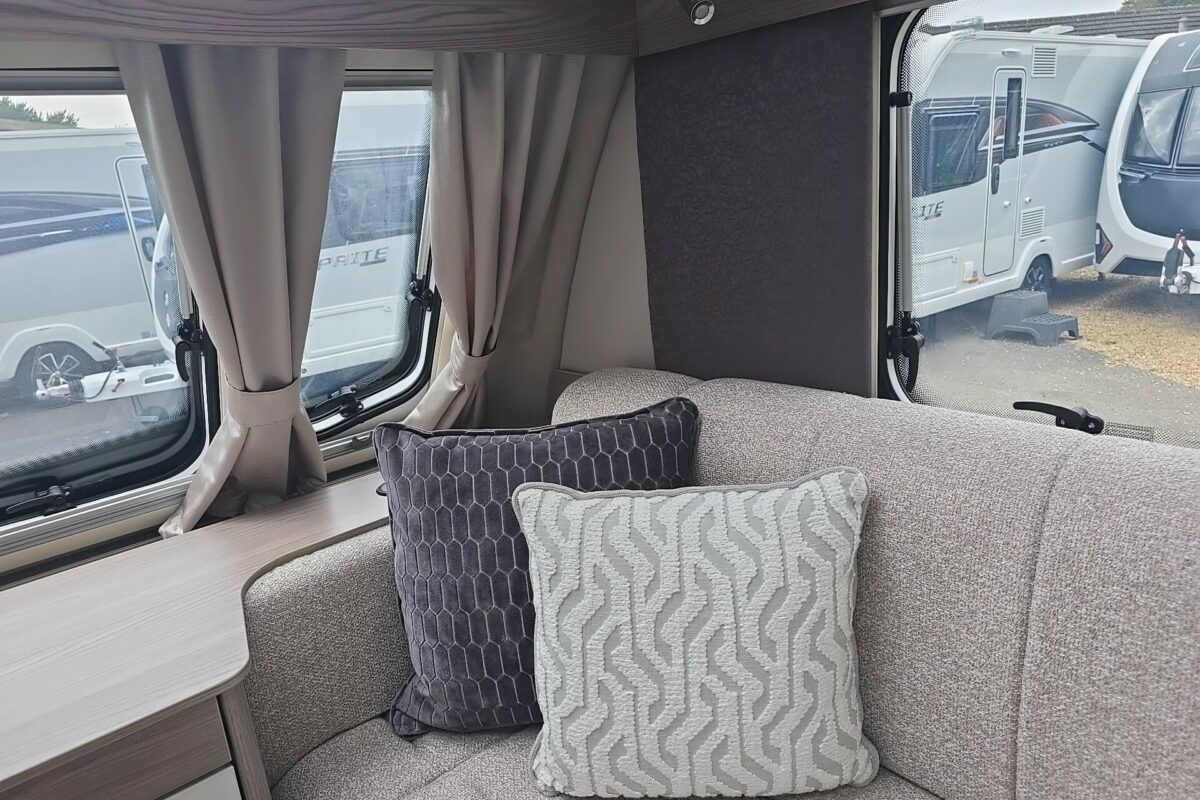 2026 CONQUEROR 645 GRANDE CUSHIONS