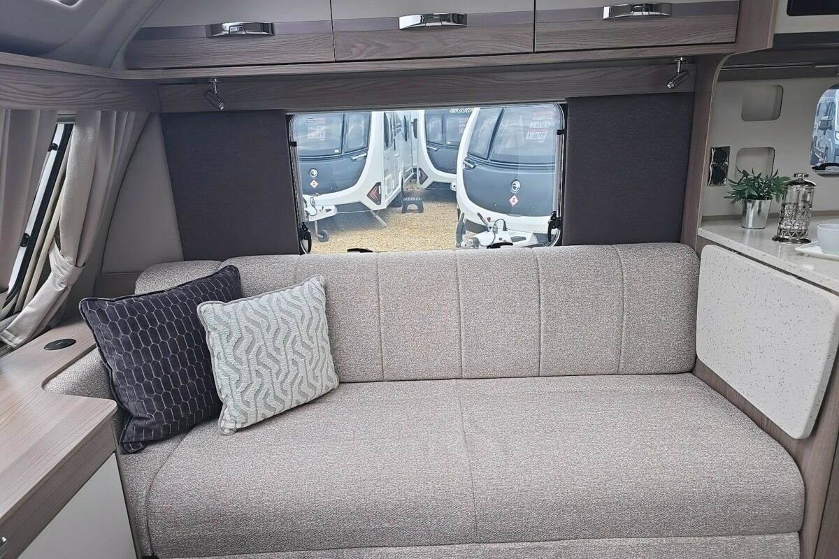 2026 CONQUEROR 645 GRANDE SEAT