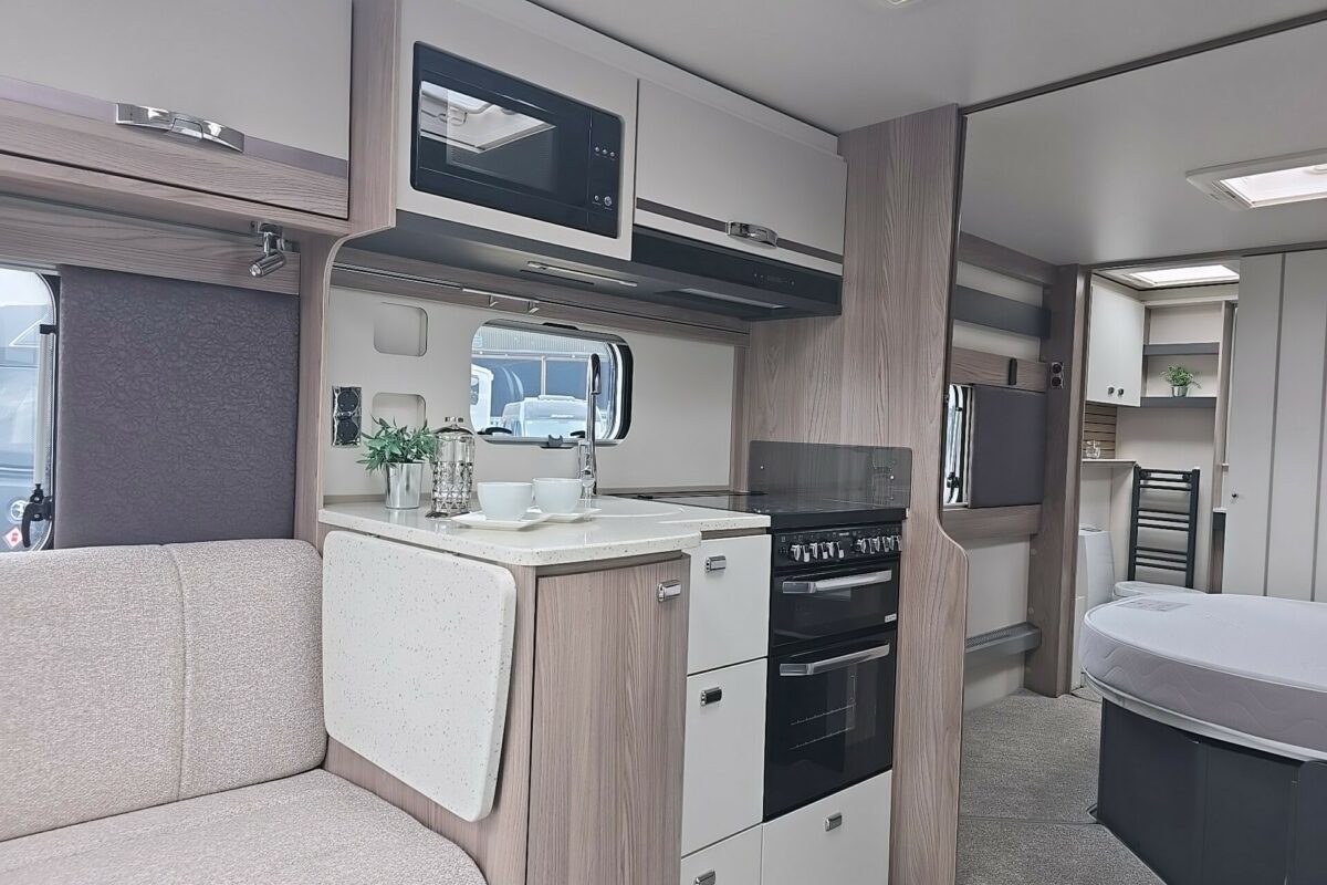 2026 CONQUEROR 645 GRANDE VIEW