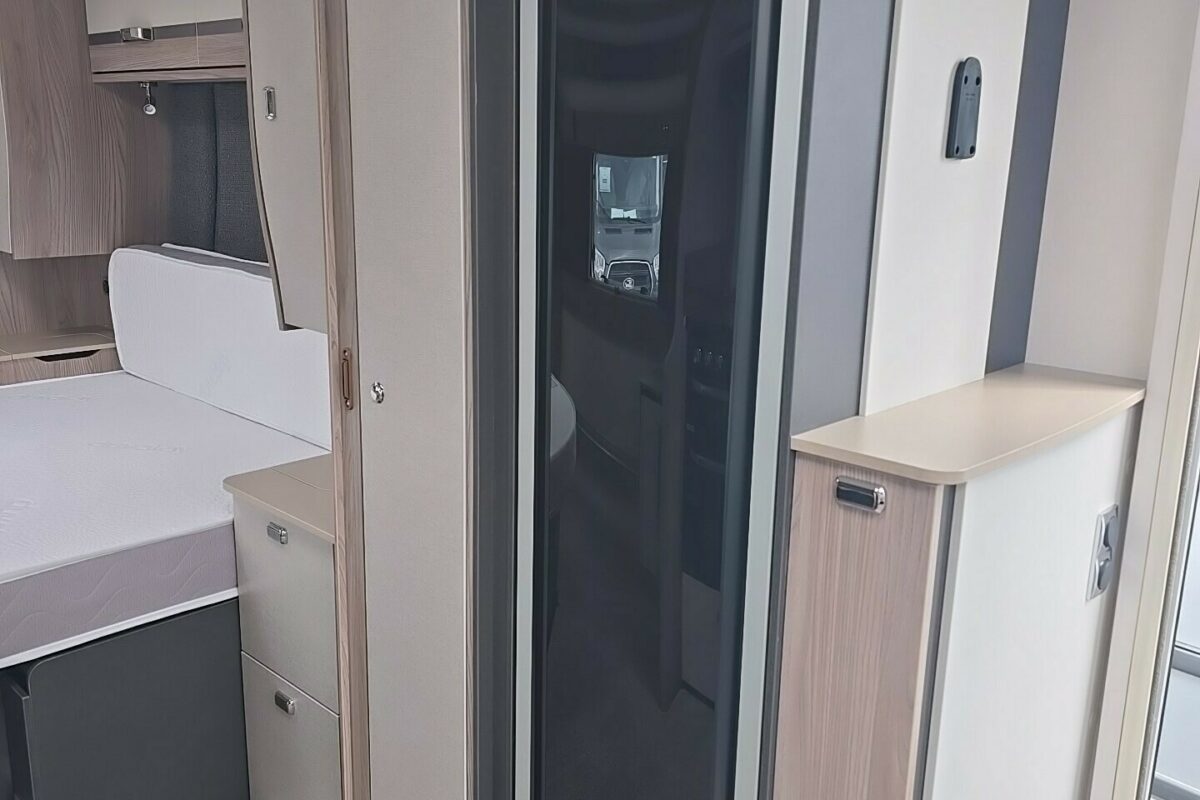 2026 CONQUEROR 645 GRANDE FRIDGE