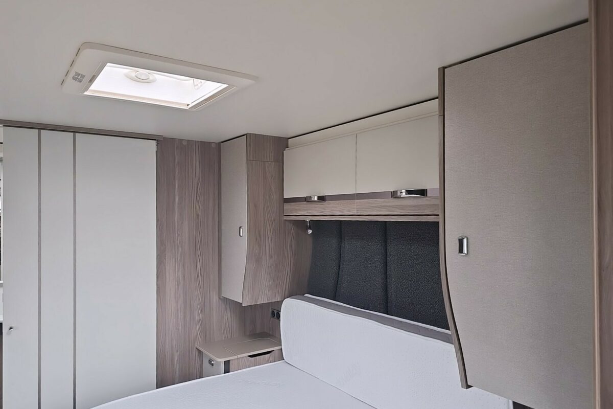 2026 CONQUEROR 645 GRANDE BEDROOM