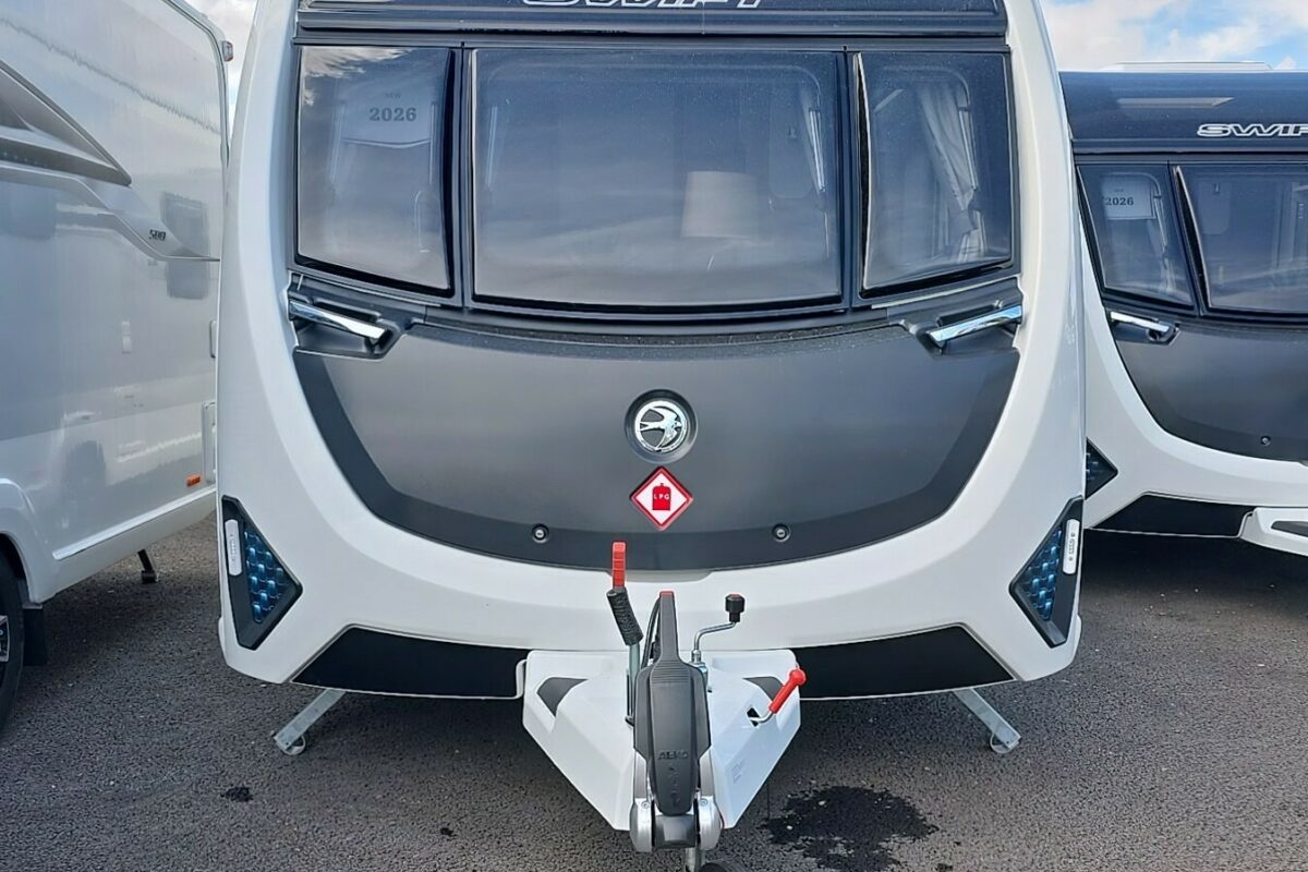 2026 SWIFT CHALLENGER 560 FRONT