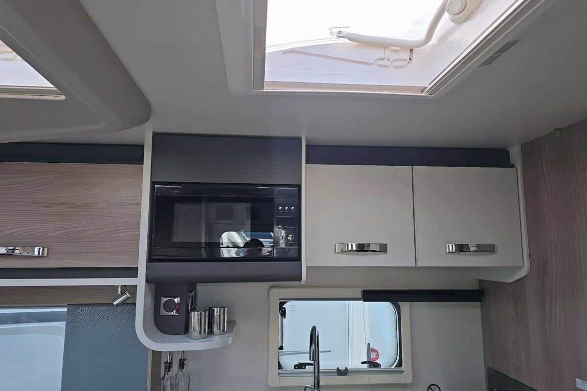 2026 SWIFT CHALLENGER 560 KITCHEN