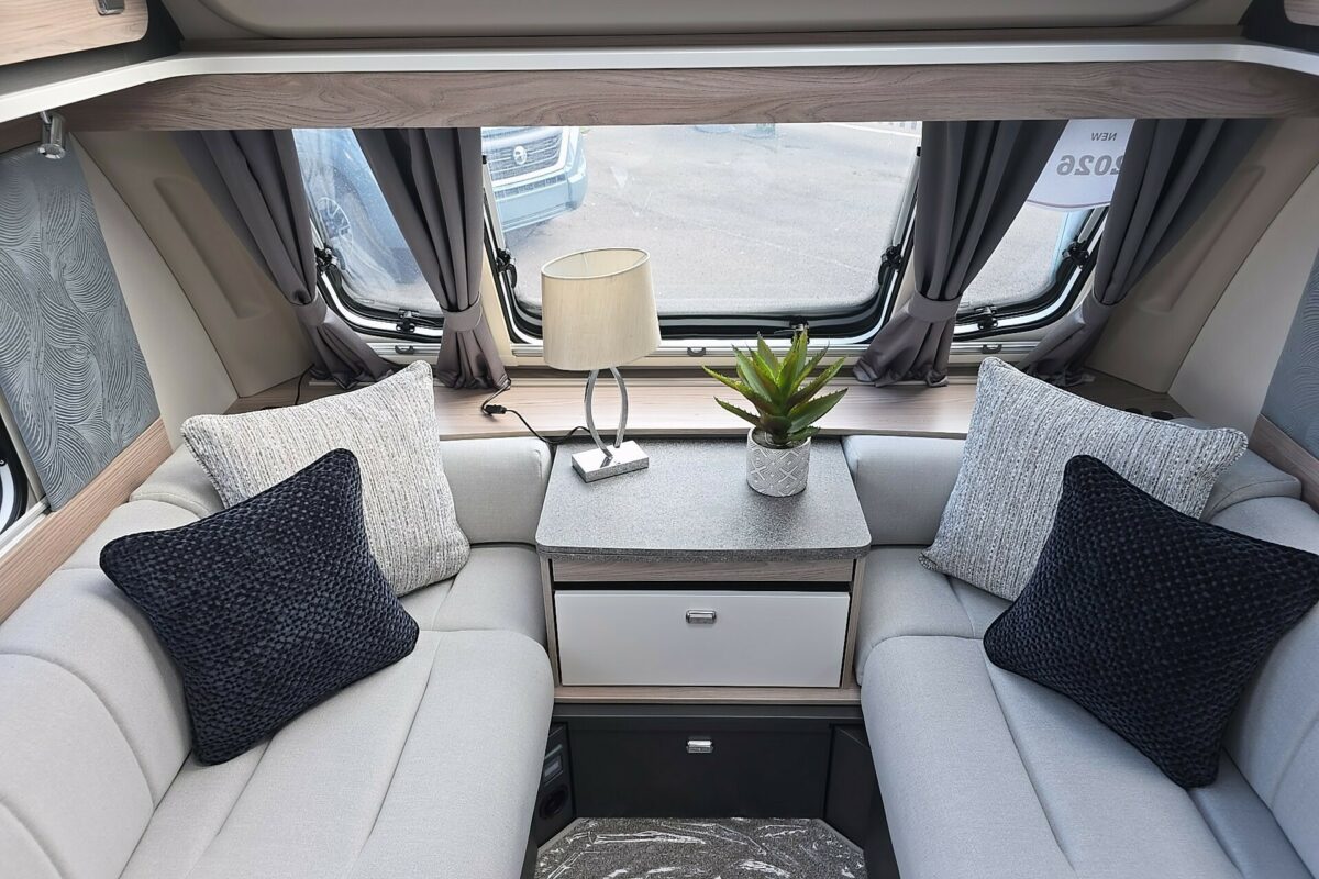 2026 SWIFT CHALLENGER 560 LOUNGE