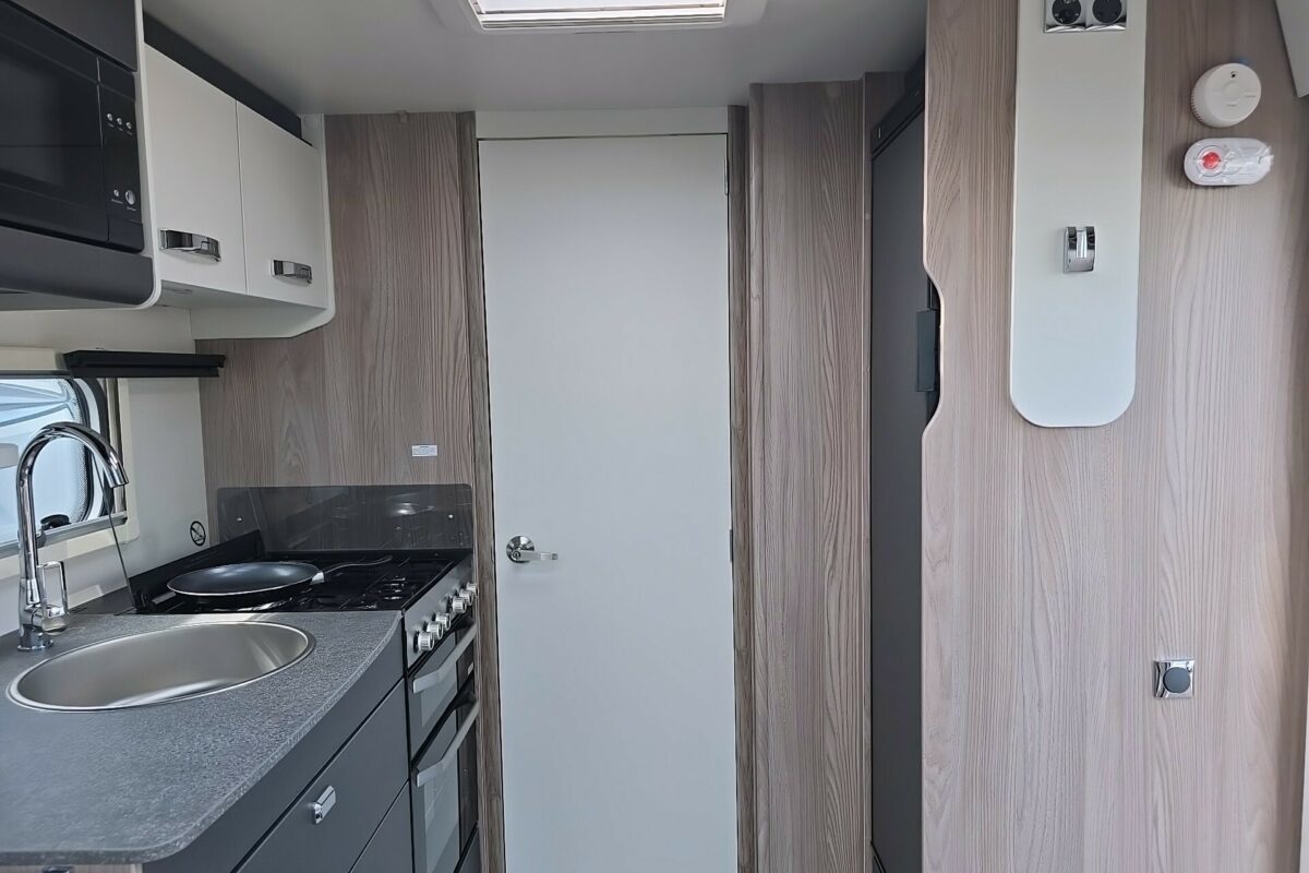 2026 SWIFT CHALLENGER 560 VIEW