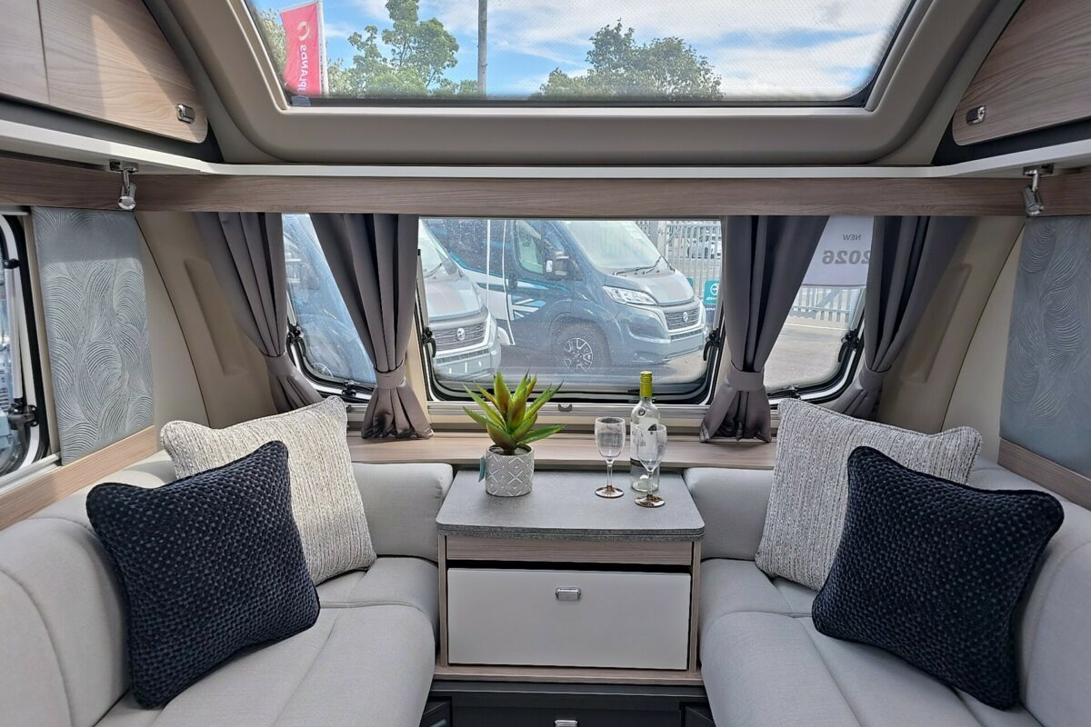 2026 SWIFT CHALLENGER 580 LOUNGE