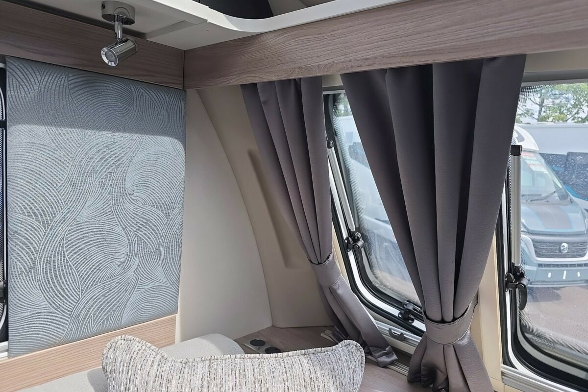 2026 SWIFT CHALLENGER 580 UPHOLSTRY