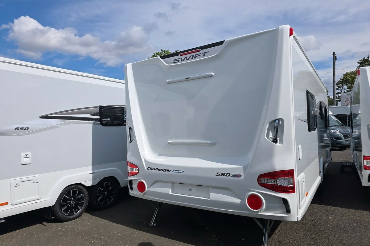 2026 SWIFT CHALLENGER  580 GRANDE REAR O/S