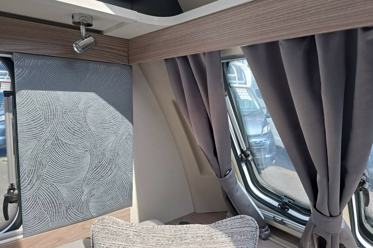 2026 SWIFT CHALLENGER  580 GRANDE UPHOLSTRY