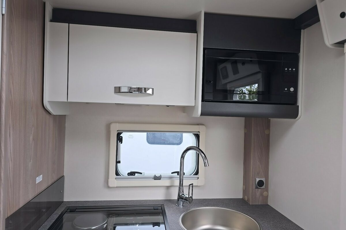 2026 SWIFT CHALLENGER 390 KITCHEN