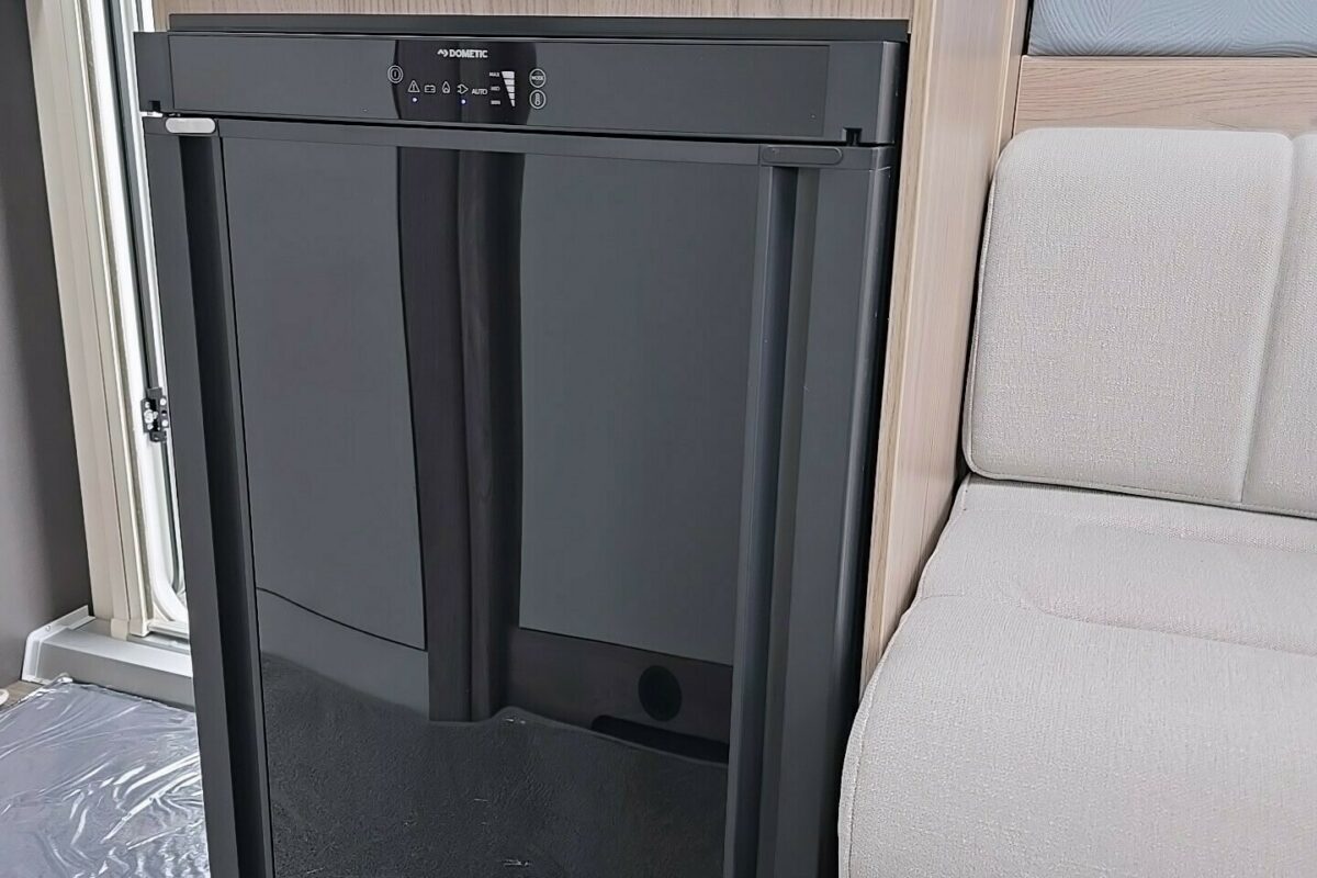 2026 SWIFT CHALLENGER 390 FRIDGE