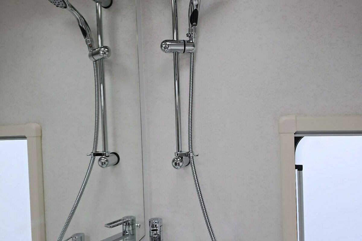 2026 SWIFT CHALLENGER 390 SHOWER