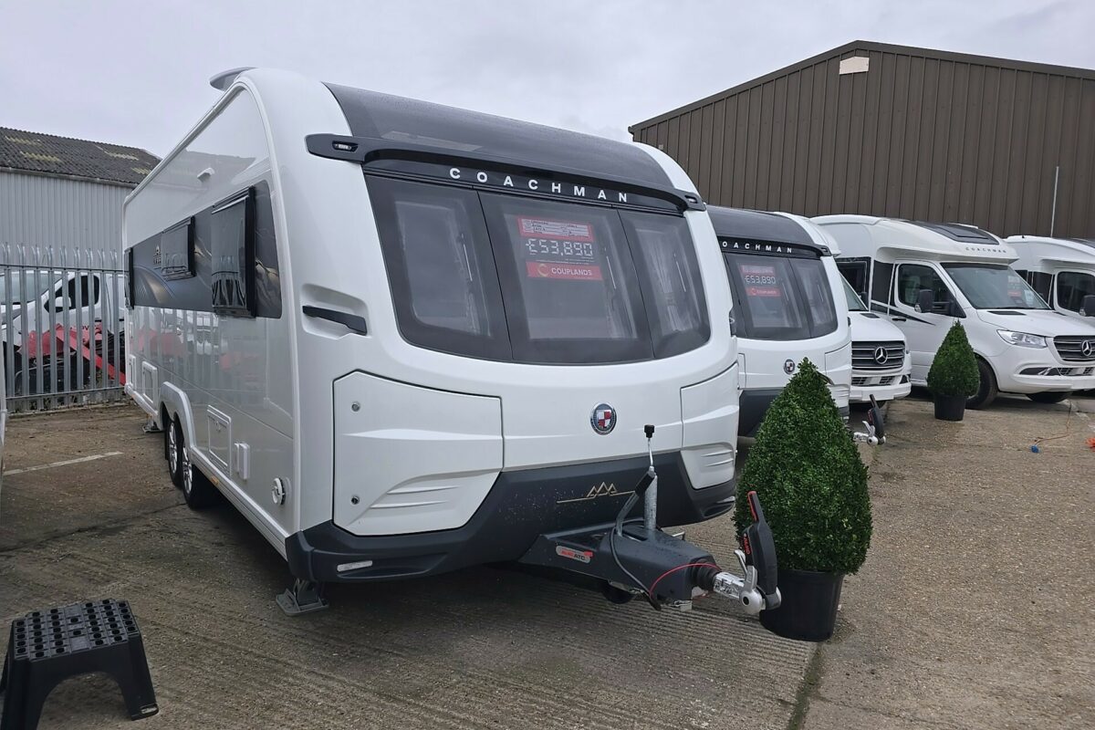 2026 COACHMAN LUSSO 2 FRONT O/S