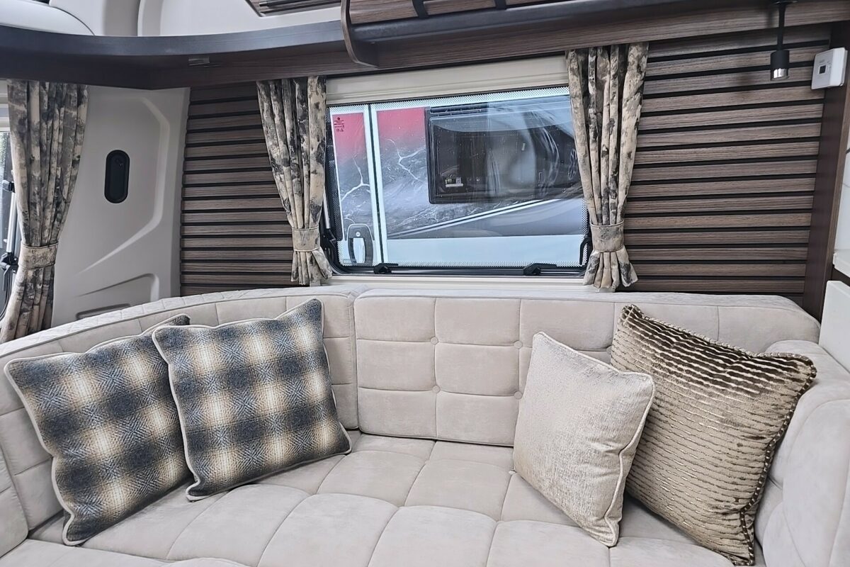 2026 COACHMAN LUSSO 2 SEATING