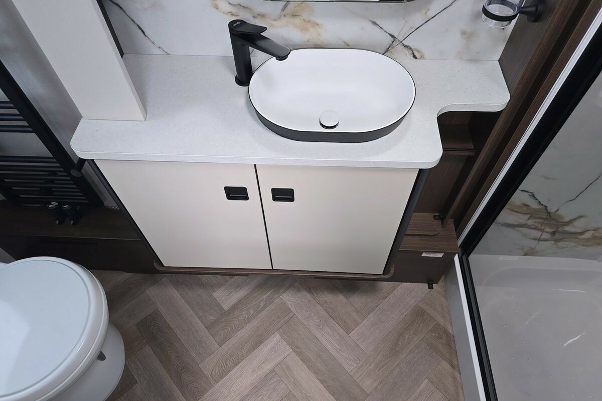 2026 COACHMAN LUSSO 2 WASHROOM