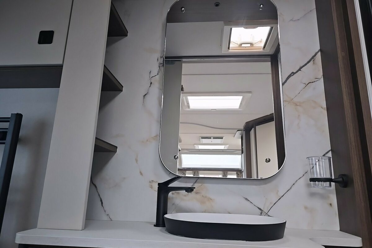2026 COACHMAN LUSSO 2 WASHROOM