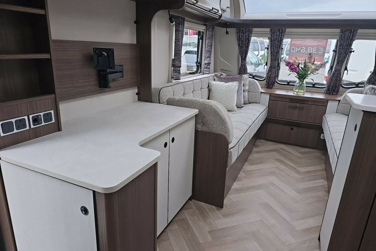 2026 COACHMAN LASER XTRA 480 VIEW
