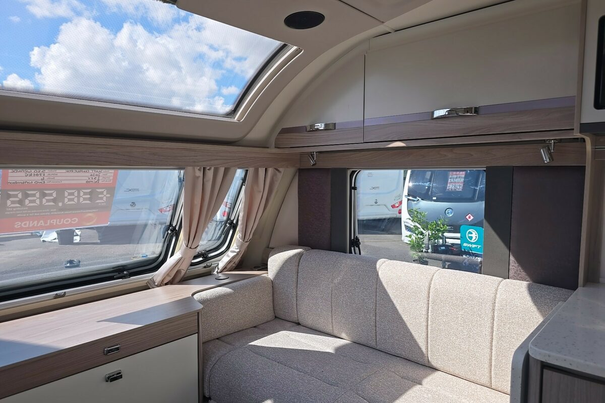 2026 SWIFT CONQUEROR 580 GRANDE SEAT