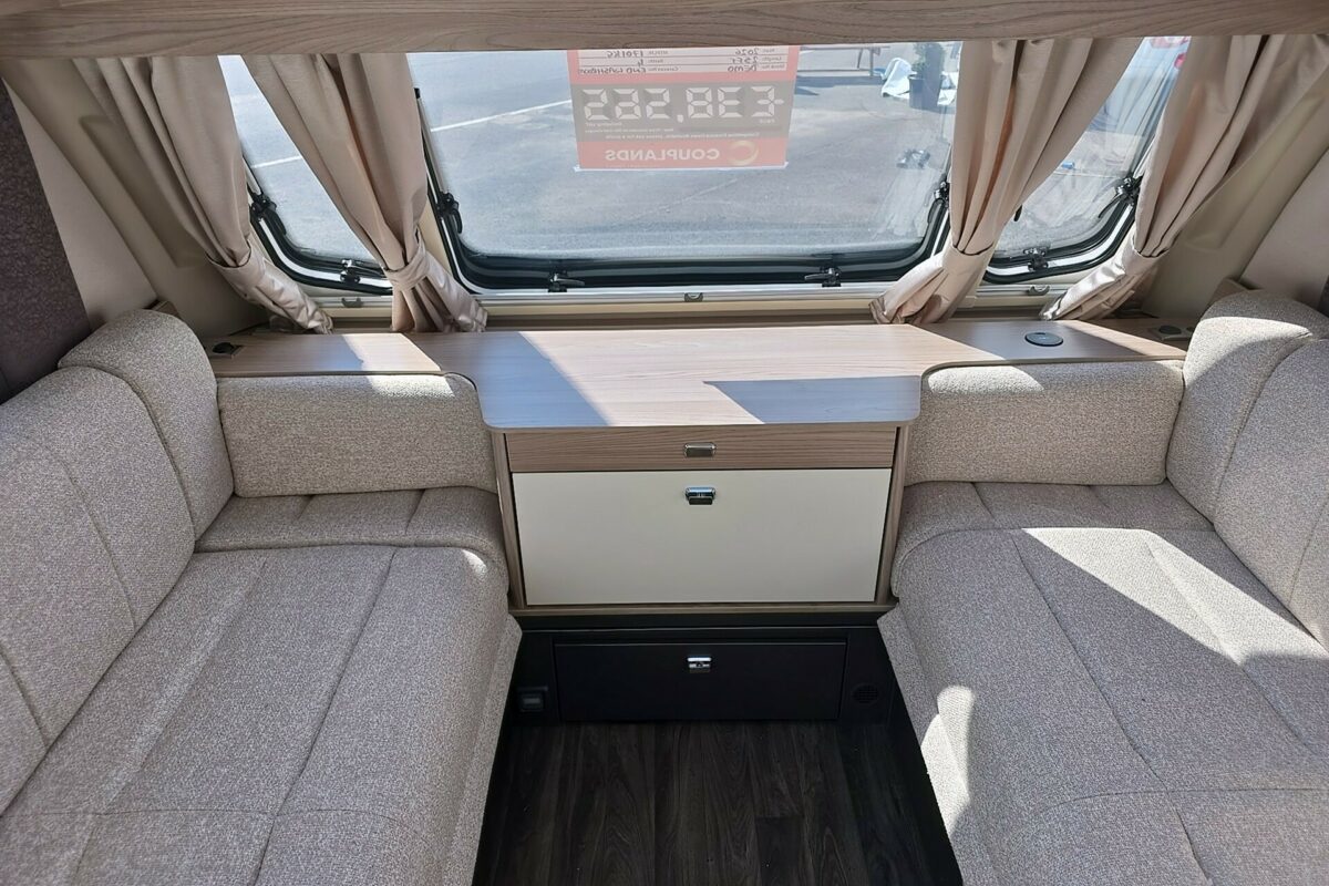 2026 SWIFT CONQUEROR 580 GRANDE SEATING