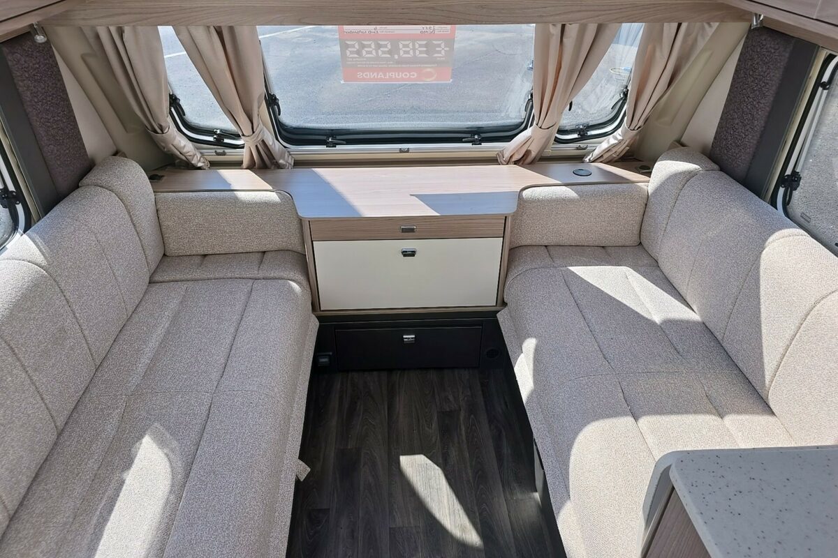 2026 SWIFT CONQUEROR 580 GRANDE SEATING