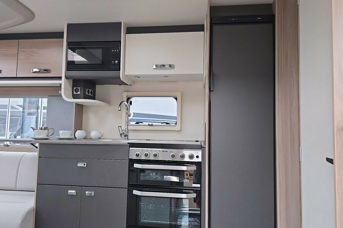 2026 SWIFT CHALLENGER 480 ENTRANCE