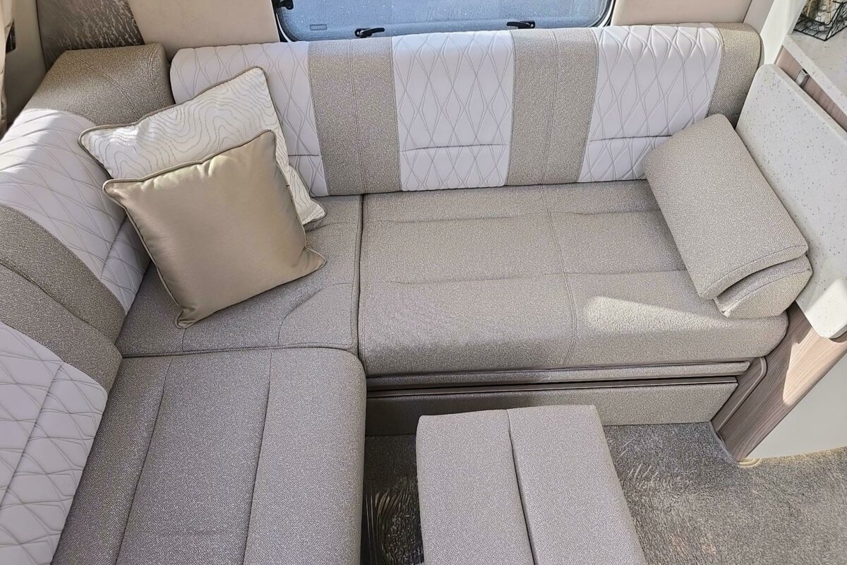 2026 BESSACARR BY DESIGN 850 SEATING