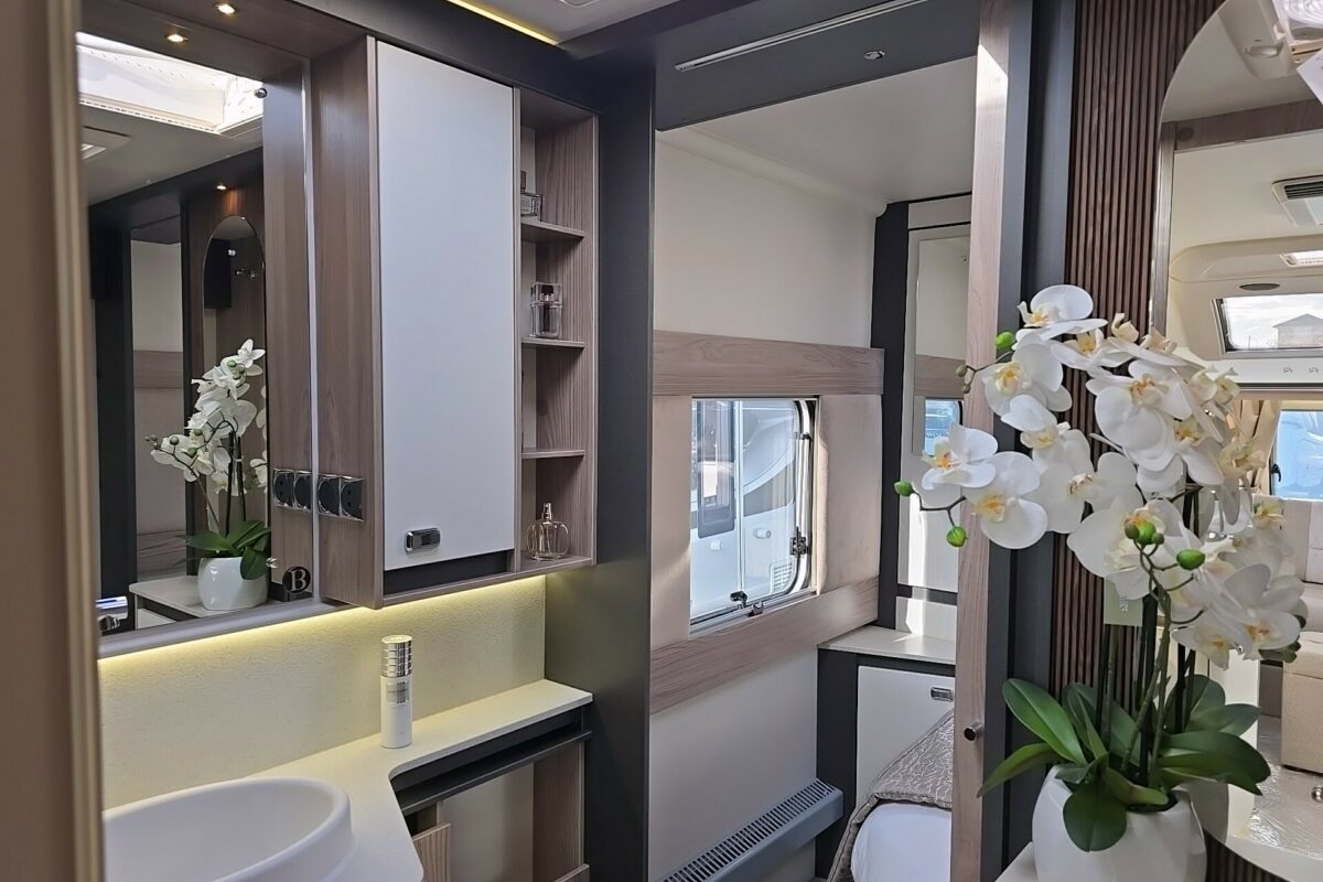 2026 BESSACARR BY DESIGN 850 WASHROOM