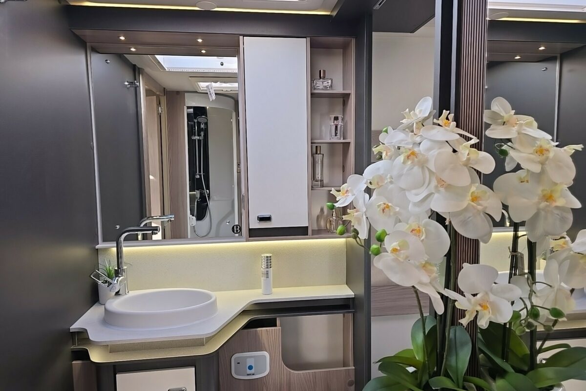 2026 BESSACARR BY DESIGN 850 WASHROOM