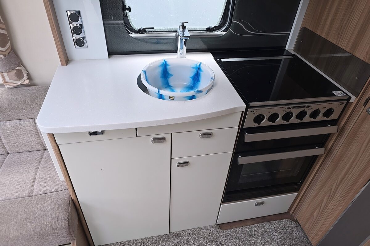 2018 SWIFT ELEGANCE 650