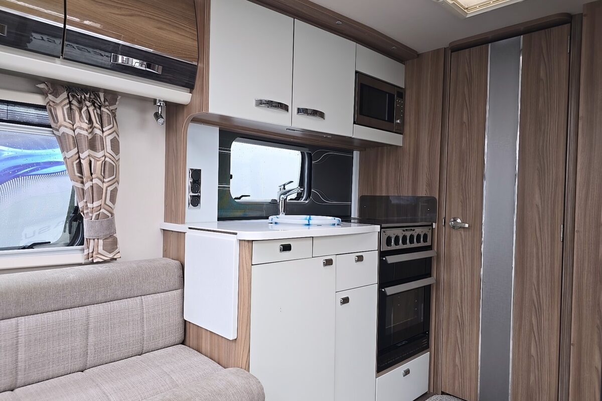 2018 SWIFT ELEGANCE 650