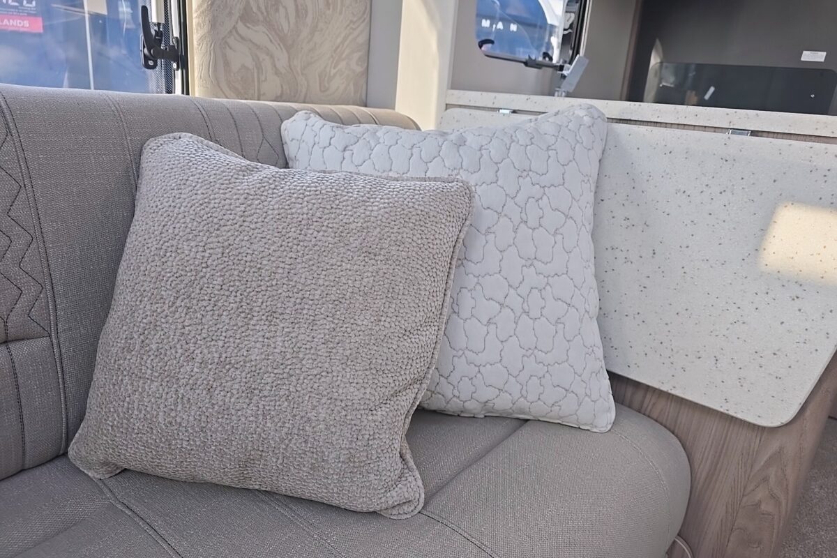 2026 SWIFT ELEGANCE GRANDE 850