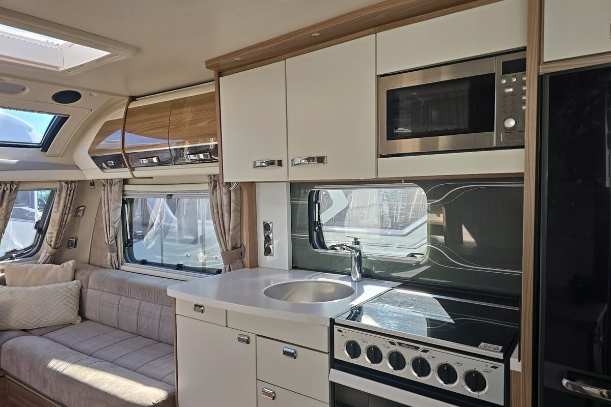 2017 SWIFT ELEGANCE 480 VIEW