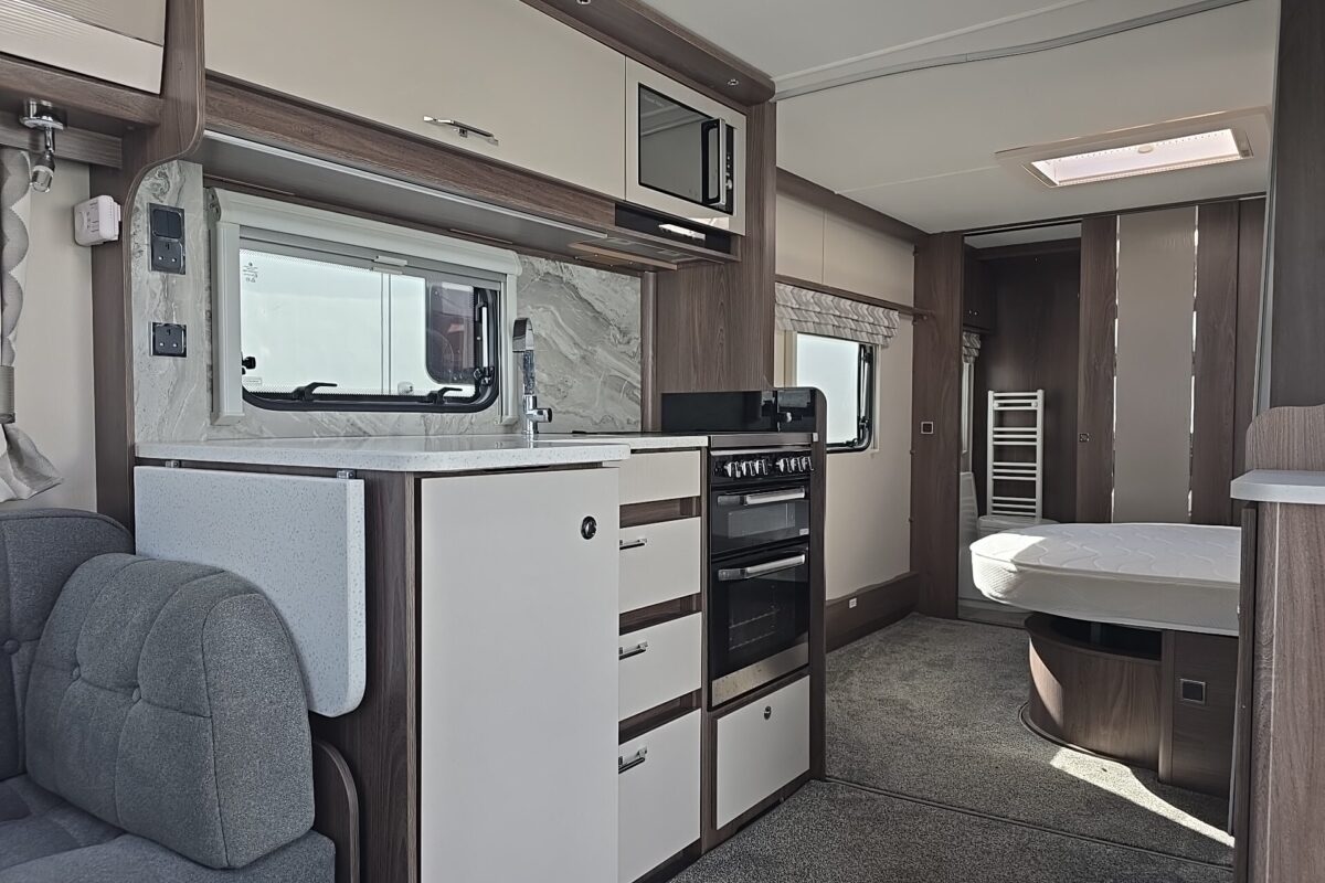 2022 COACHMAN 875 LASER XCEL