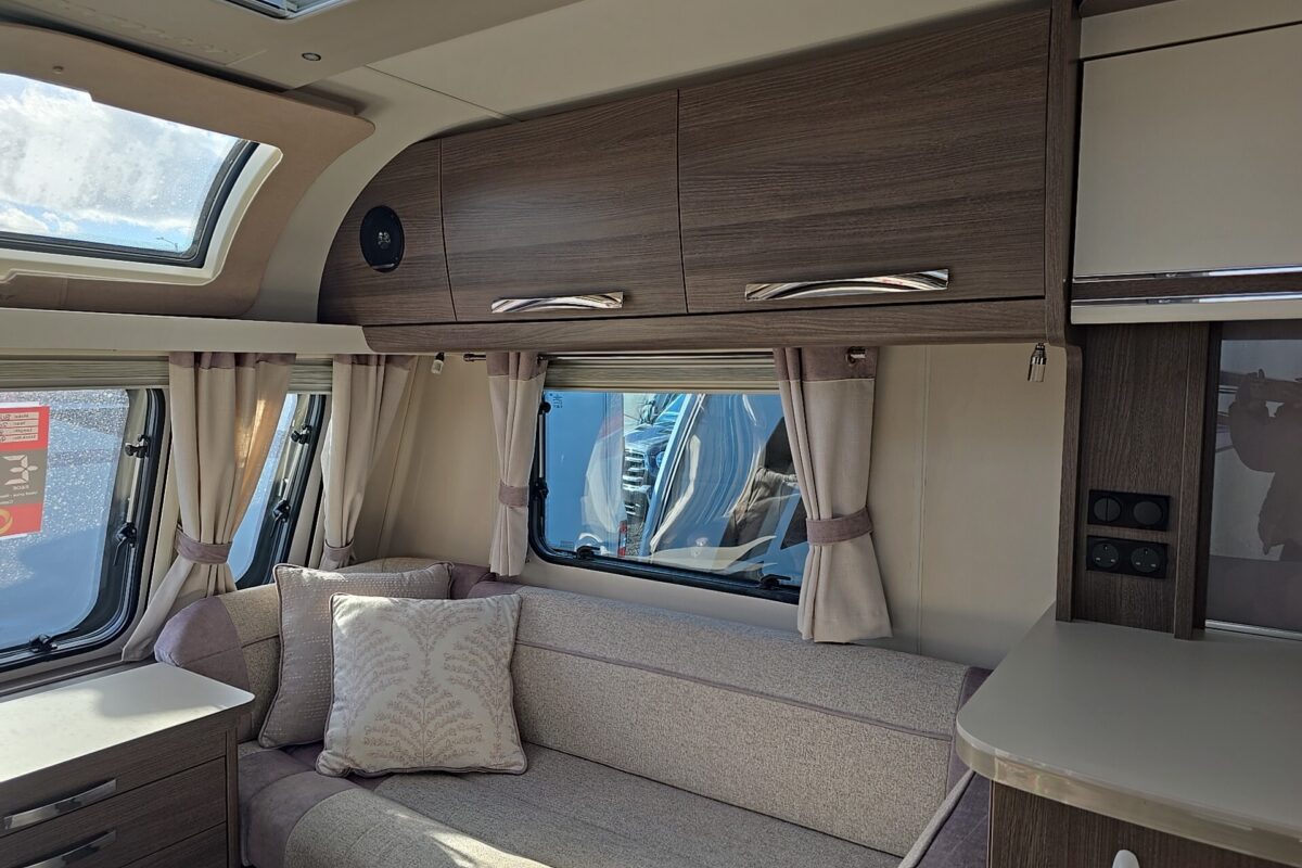 2020 BUCCANEER CRUISER