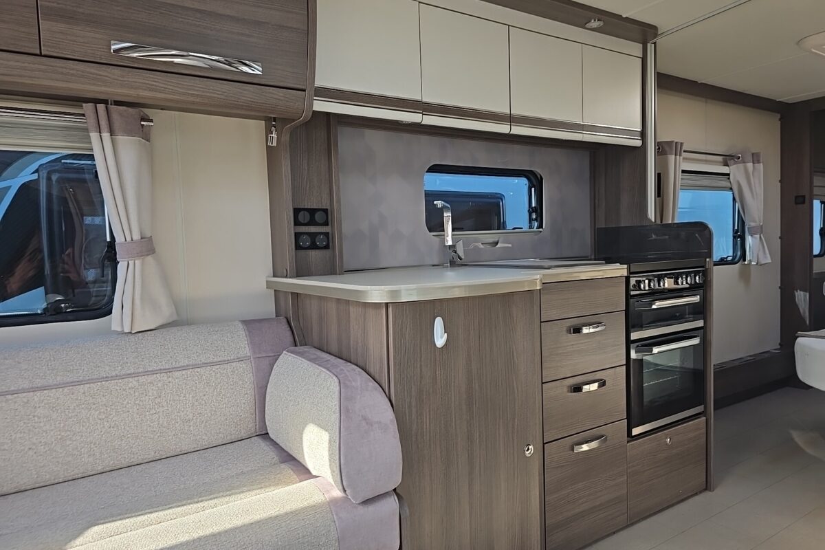 2020 BUCCANEER CRUISER